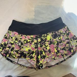 Lululemon speed up high rise short 2.5” size 8.